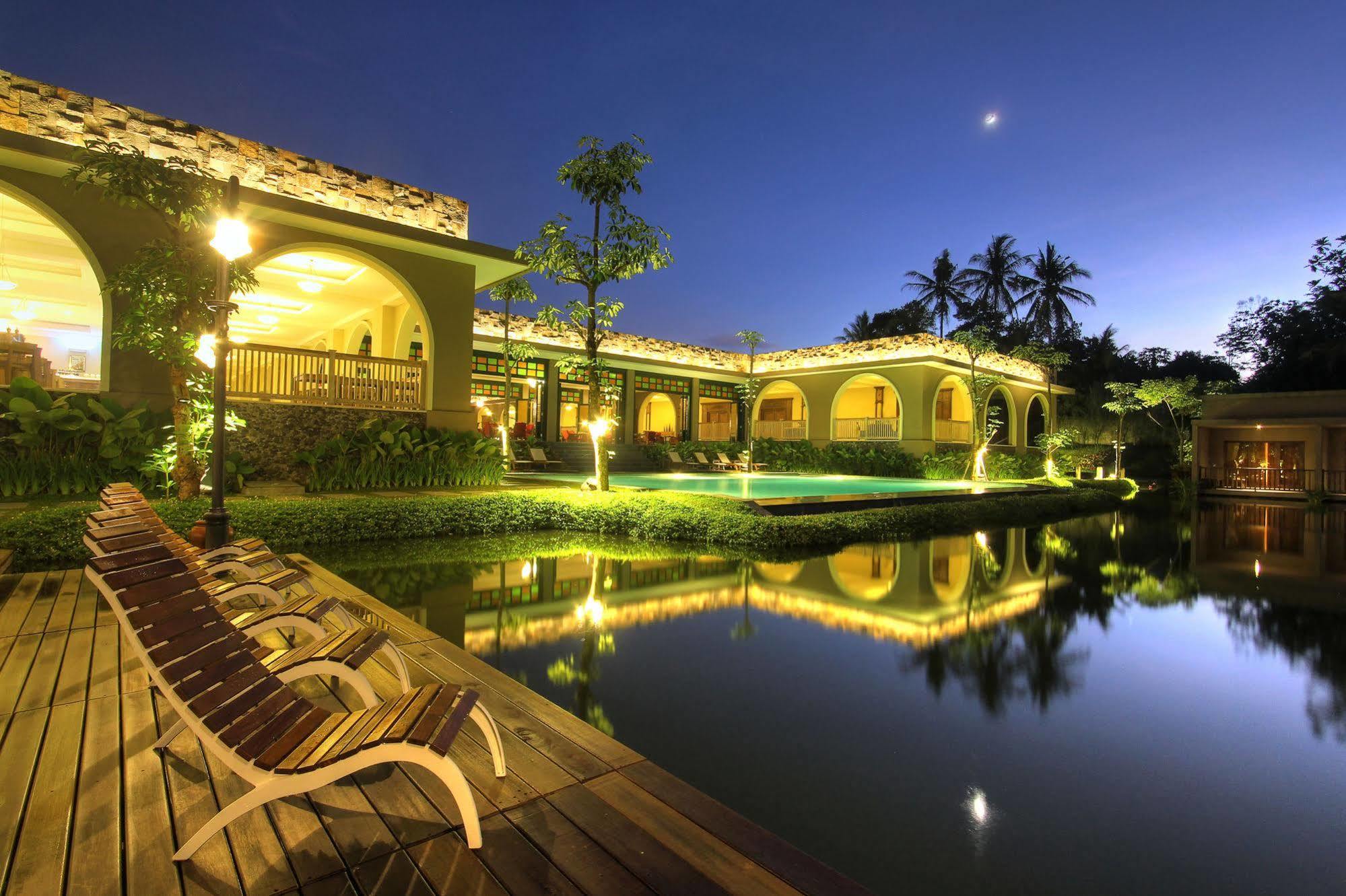 The Westlake Hotel&resort Yogyakarta Hotel